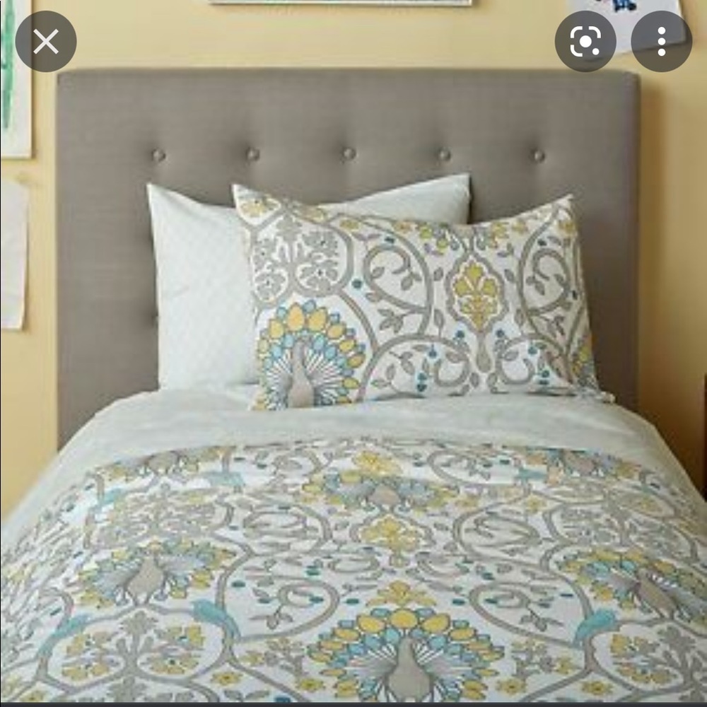 Dwell Studio Queen/Full Duvet with 2 standard shams